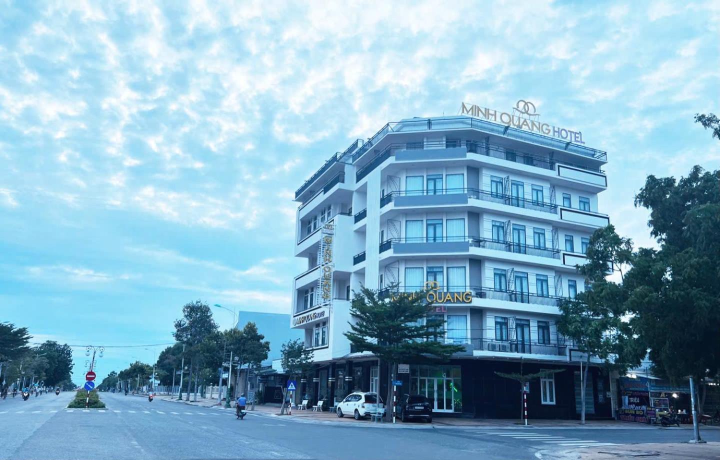 Khach San Minh Quang Hotel Phan Rang Bagian luar foto