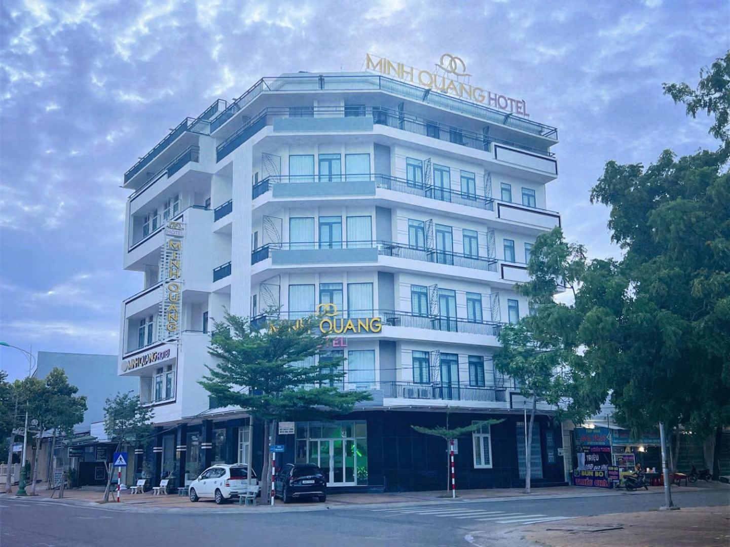 Khach San Minh Quang Hotel Phan Rang Bagian luar foto